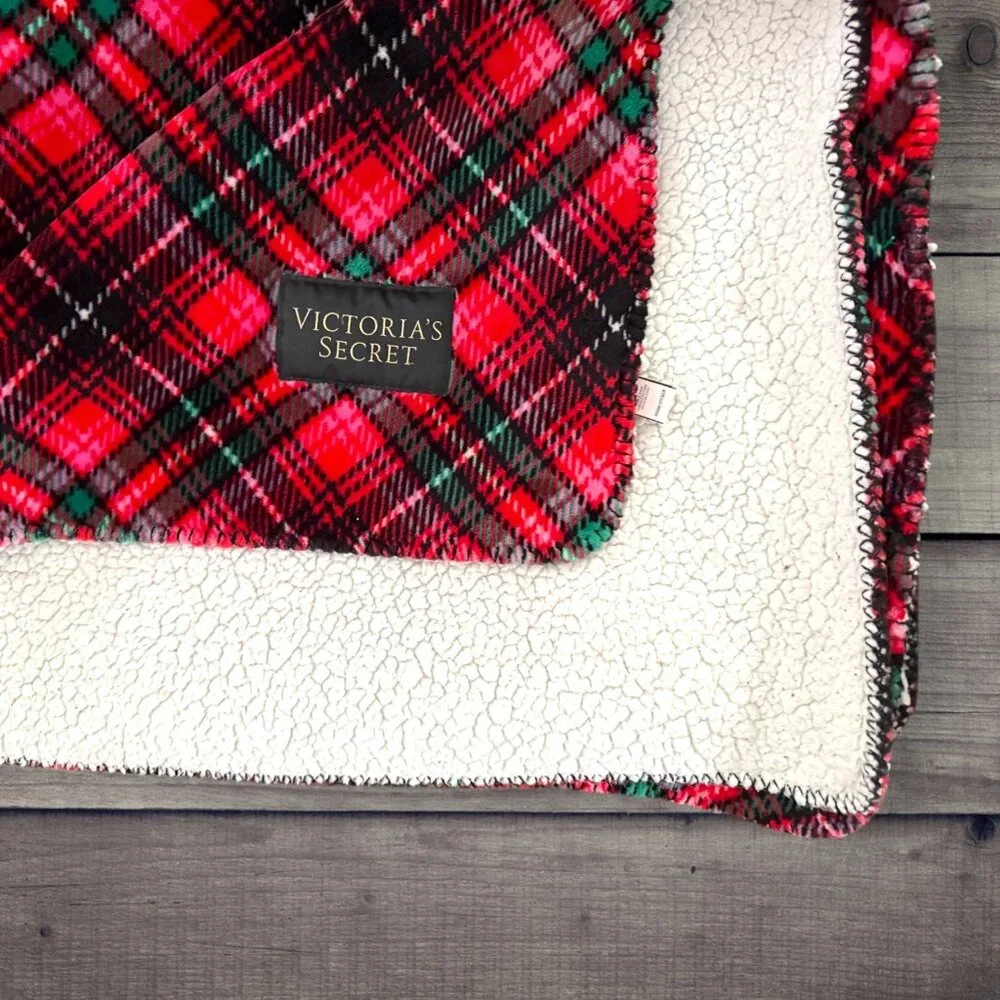 Victoria's Secret Red Plaid Sherpa Throw Blanket 50x60 Cozy Holiday Cabin